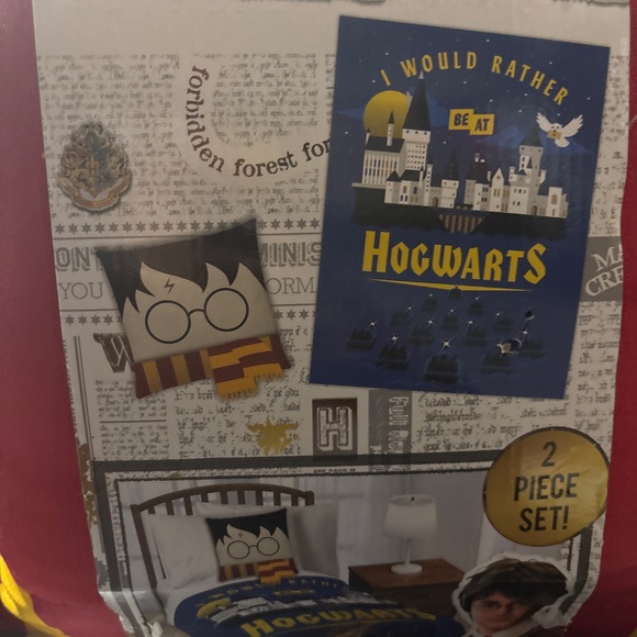 Harry Potter blanket and pillow set - Picture 3 of 4